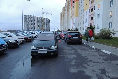 Автомобилей в Гомеле с каждым годом все больше. А где паркуетесь вы?